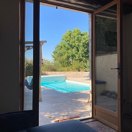 Rustic Cottage With Stunning Swimming Pool Saint-Front  ภายนอก รูปภาพ