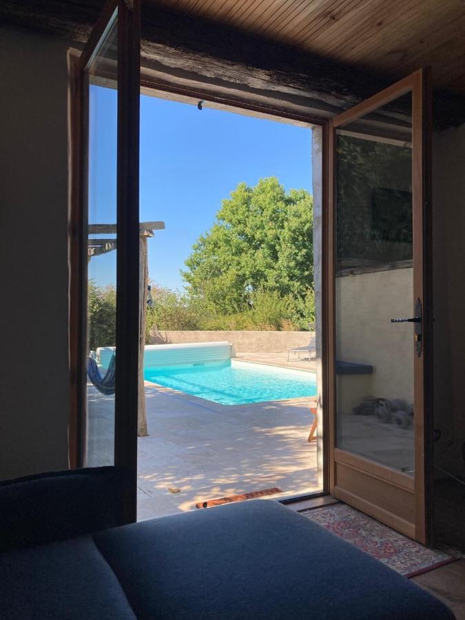 Rustic Cottage With Stunning Swimming Pool Saint-Front  ภายนอก รูปภาพ